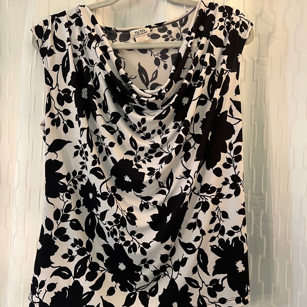 Beautiful Aria Sleeveless Floral Blouse - Size L